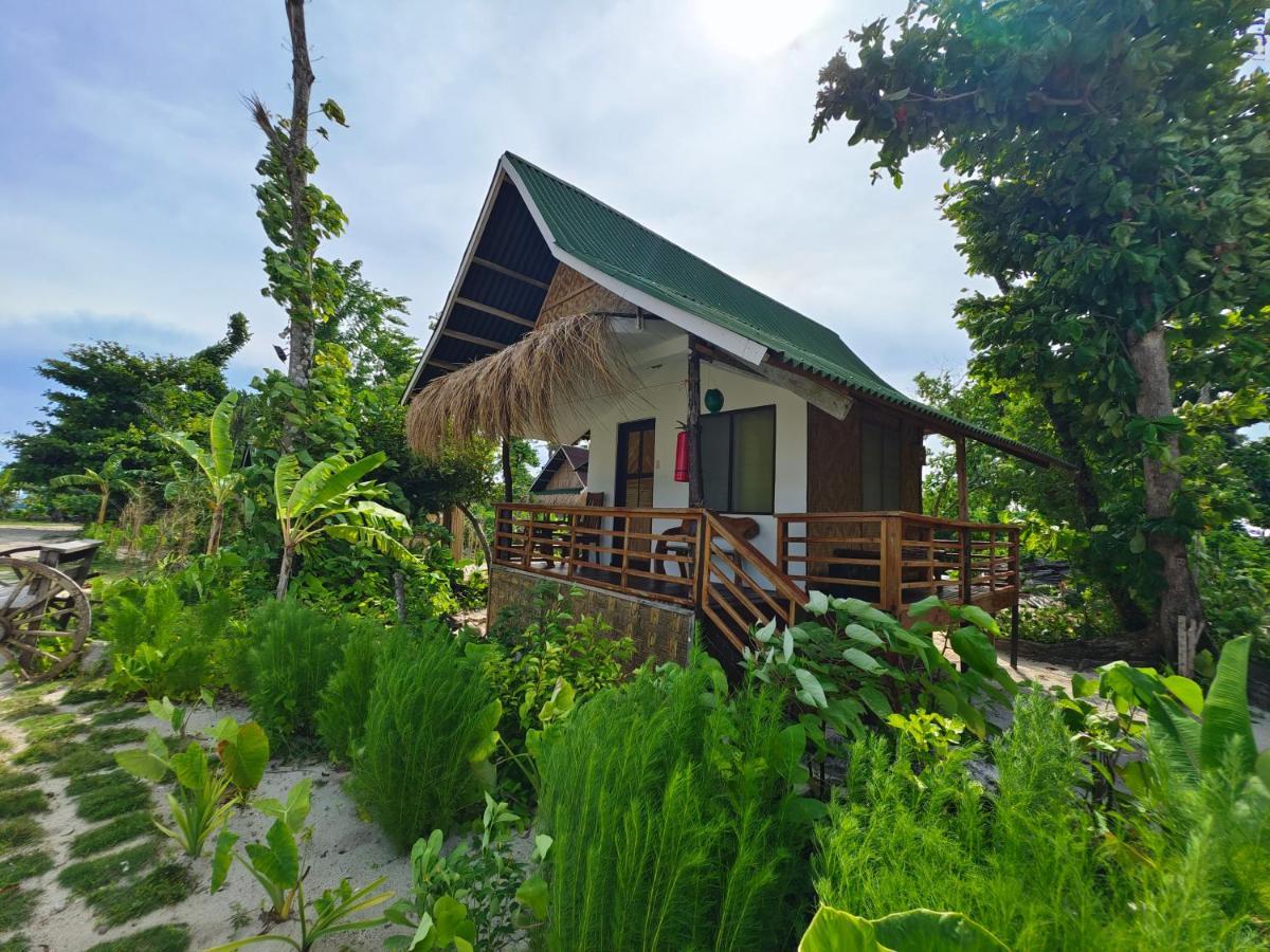 Patrick'S On The Beach Resort General Luna  Luaran gambar